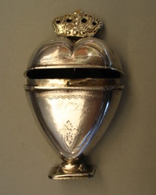 silver hovedvandsg (pomander, vinaigrette, spice box)