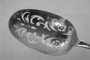 silver mote spoon: London 1720