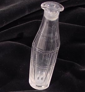 Victorian crystal condiment-jar 