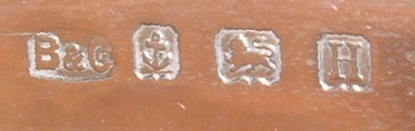 English silver
cigarette box
or casket
hallmarks