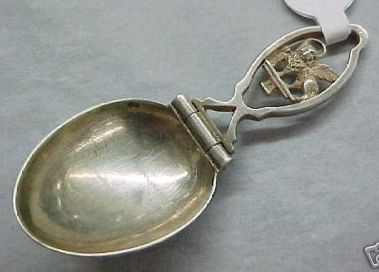 Italian silver
folding spoon
with Venice crest