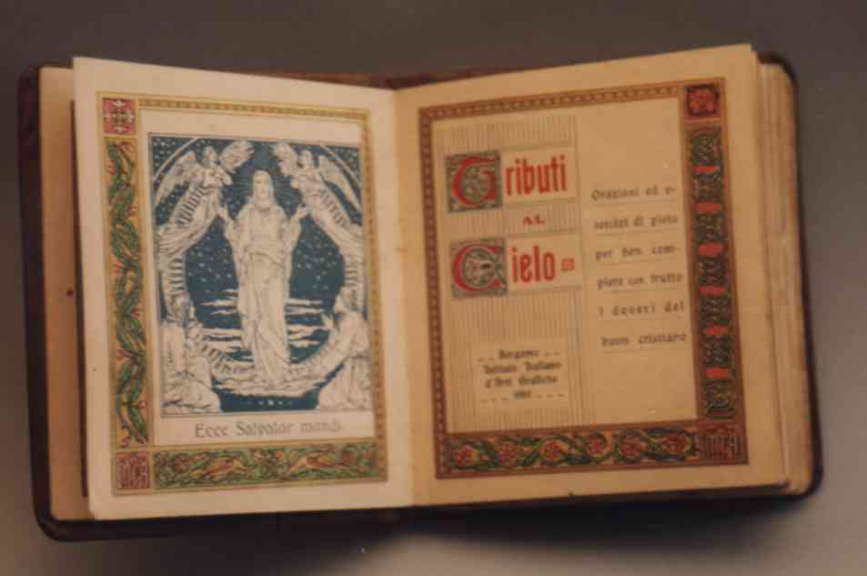 Italian prayer's book pages