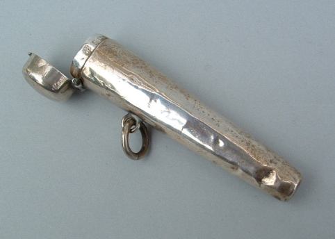 English silver
case for
cigarette holder