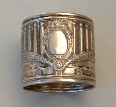 Italian
antique silver
napkin ring