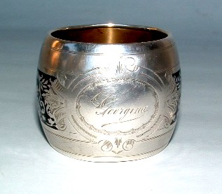 Continental
antique silver
napkin ring