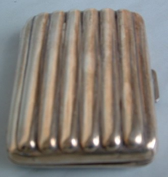 English silver
cigarette case