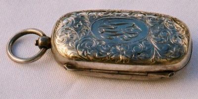 antique silver
vesta coin holder
(sovereign holder)